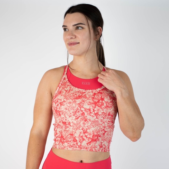 Fleo Tops - NWT Floe Flower Sketch Switch Up Crop Tank Top Size Medium